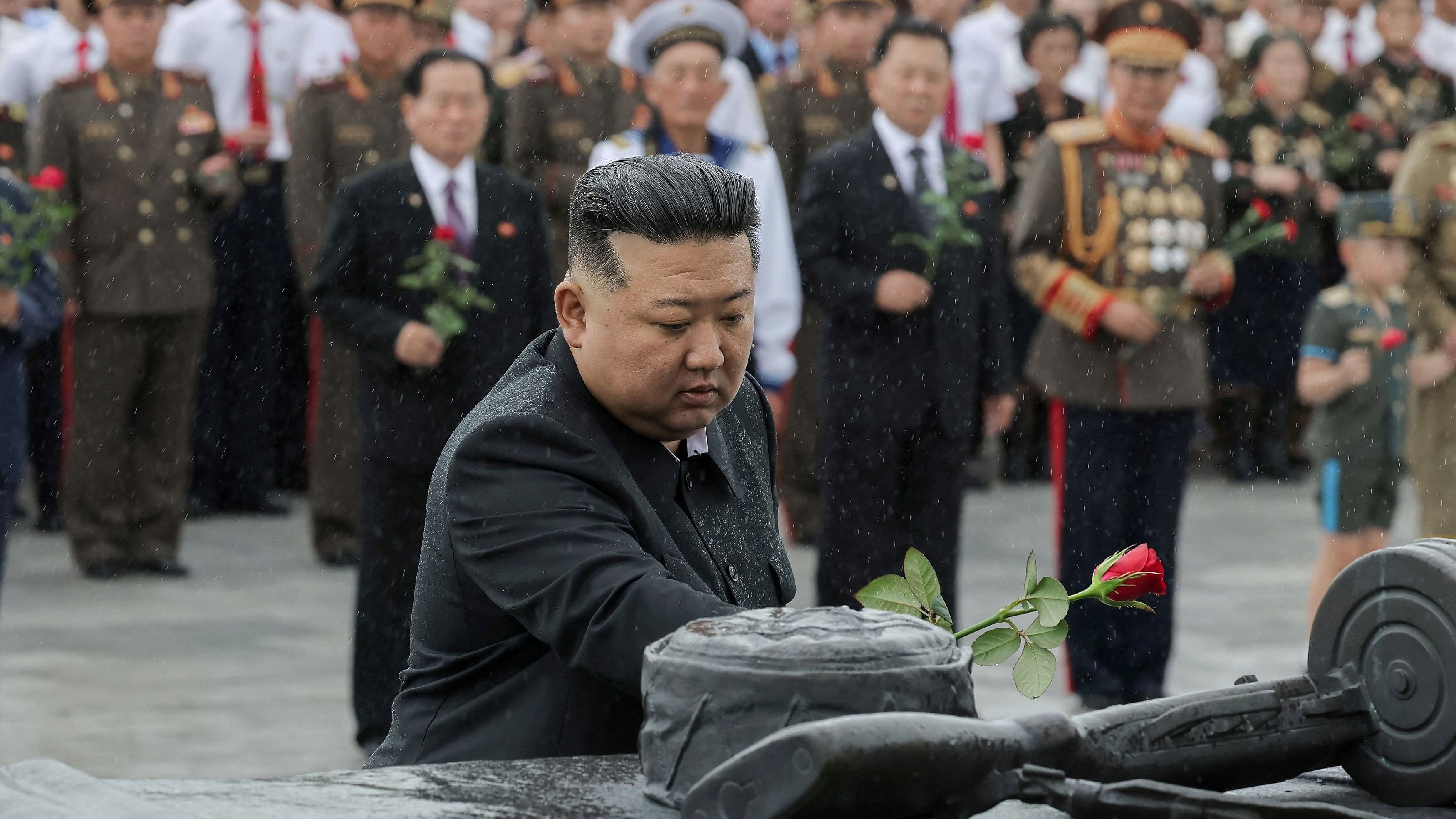 <div class="paragraphs"><p>Kim Jong Un visits the Fatherland Liberation War Martyrs Cemetery in Pyongyang</p></div>